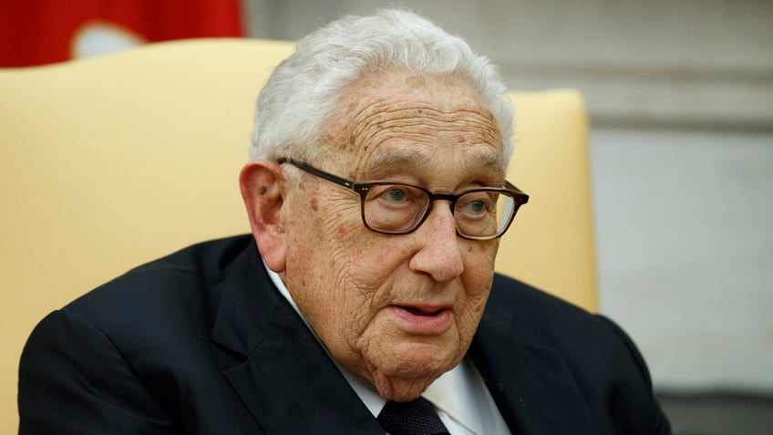 five things to know about henry kissinger a dominant figure in global affairs in the 1970s