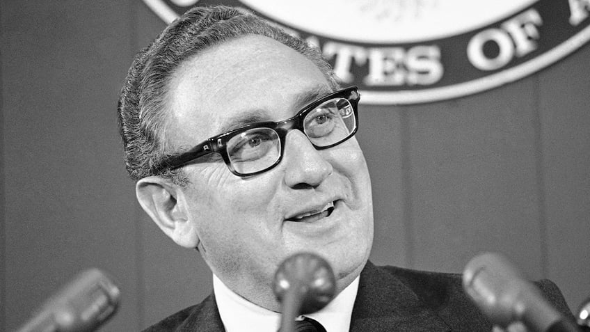 five things to know about henry kissinger a dominant figure in global affairs in the 1970s