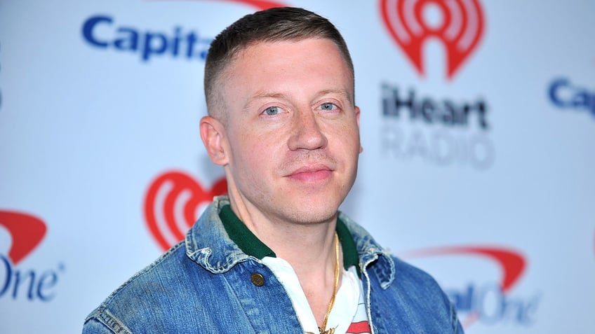 flashback rapper macklemore was accused of antisemitism years before speaking at free palestine rally