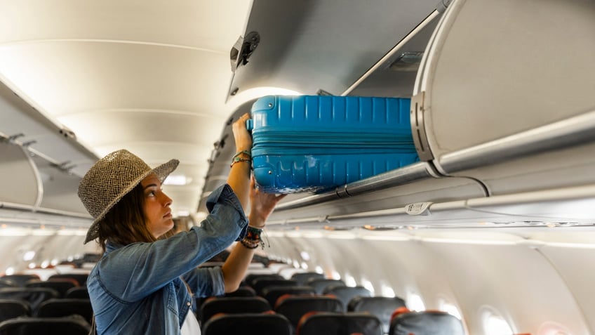 Storing luggageStoring luggage