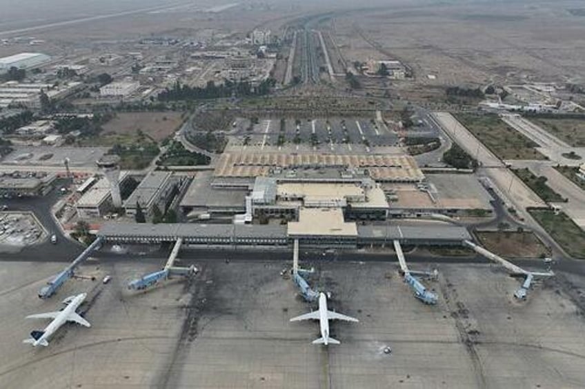 flights resume at damascus international airport in first since assads ouster