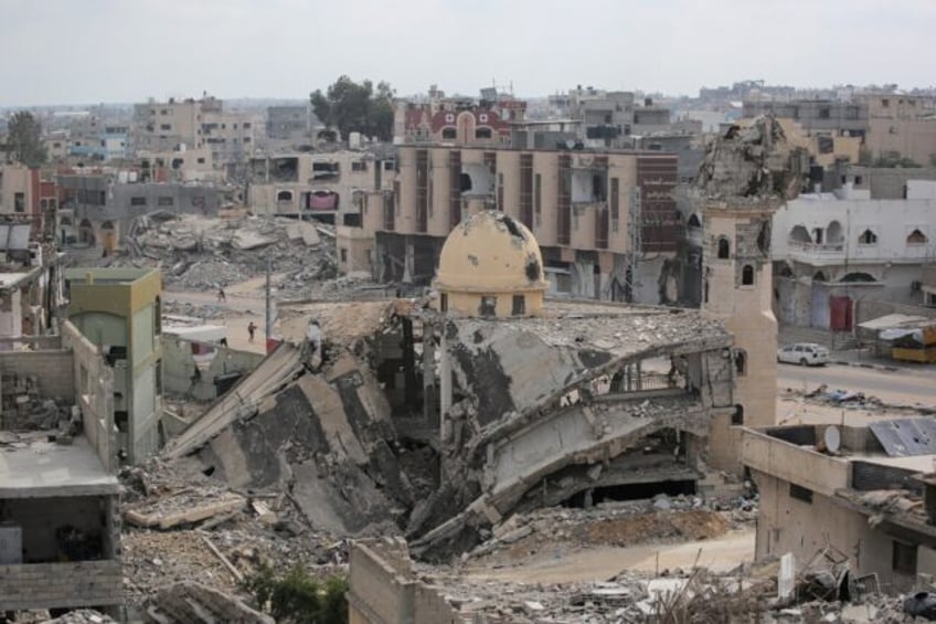 Destroyed neighbourhoods in Khan Yunis