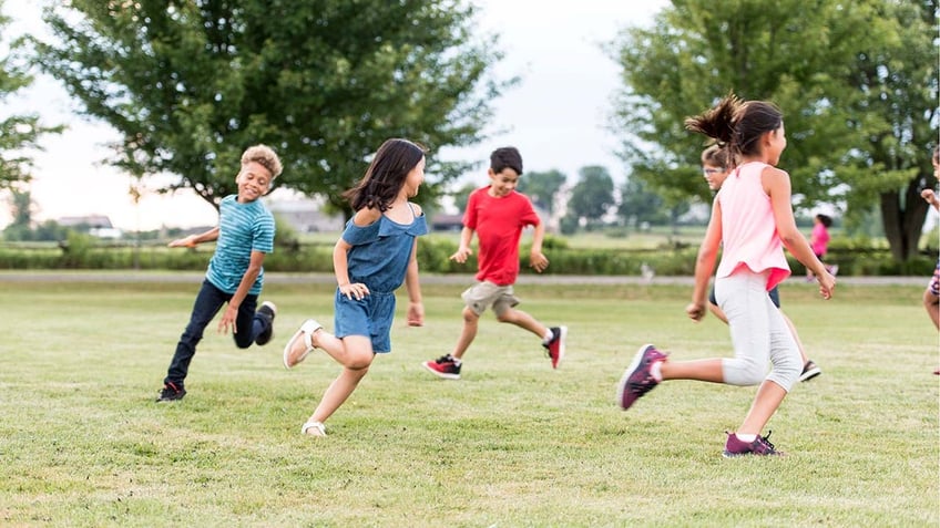 florida county schools adding four day weekend mini breaks to improve attendance