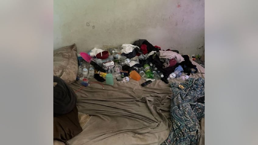 florida couple charged after kids found in squalid conditions among bugs and wearing dirty clothes cops