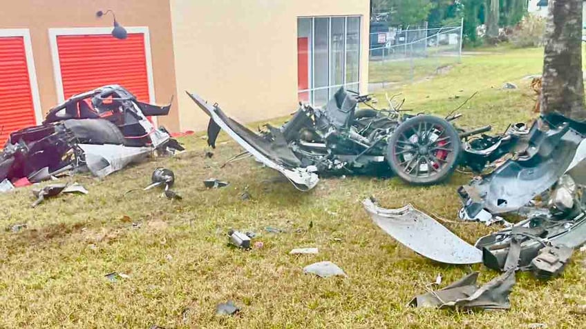 florida driver injured after corvette smashed to pieces during suspected street race crash officials say