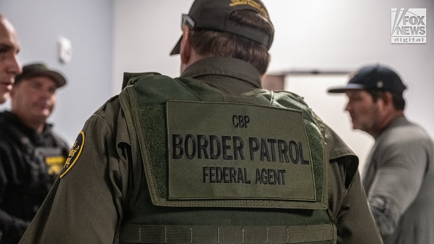 A task force arrests illegal migrants in Florida