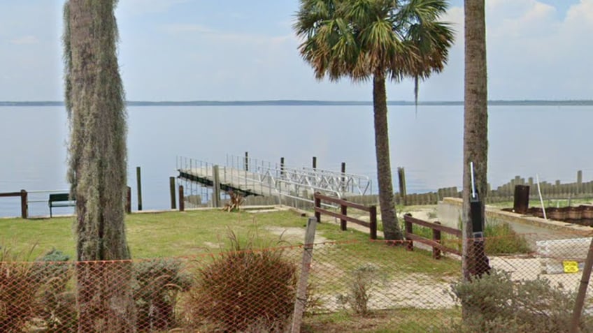 Lake Monroe dock