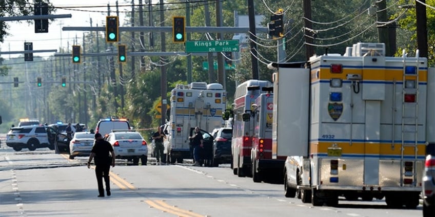 florida racially motivated shooting leaves 4 dead including shooter at jacksonville dollar general store