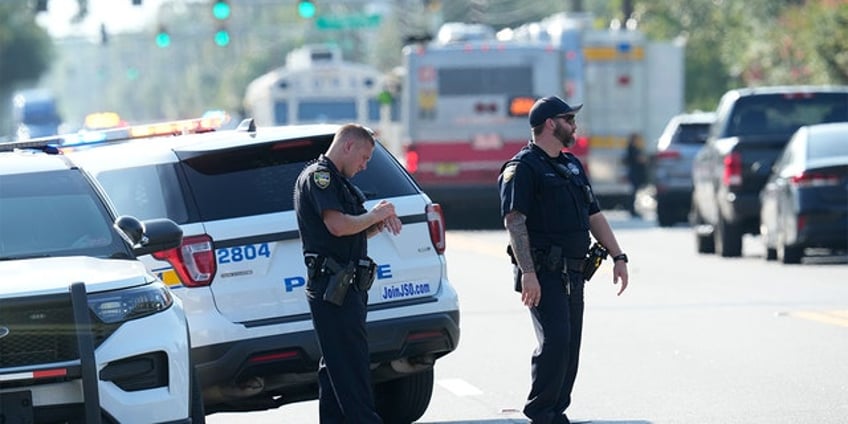 florida racially motivated shooting leaves 4 dead including shooter at jacksonville dollar general store