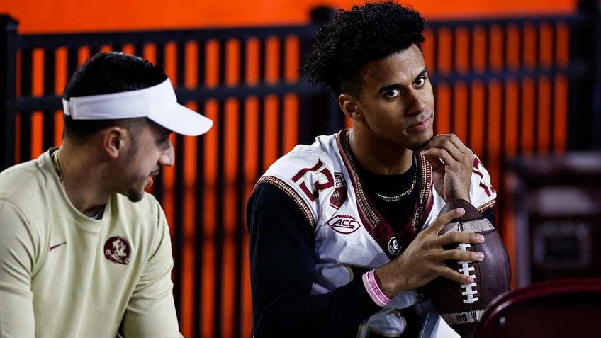 florida states jordan travis writes heartbreaking message as unbeaten seminoles snubbed from cfp