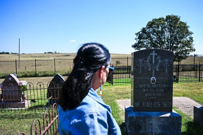 flower moon descendants feel pain of murdered osage ancestors