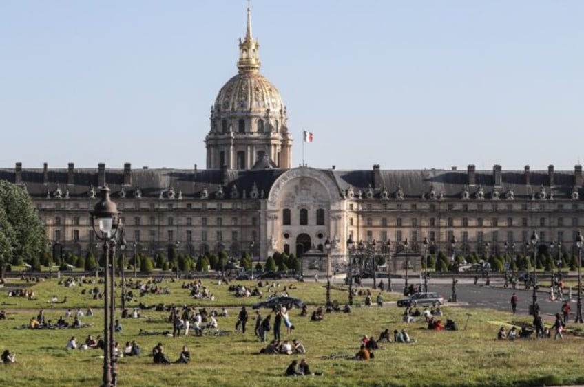 The rabbits enjoyed munching the grass outside the Invalides complex in Paris