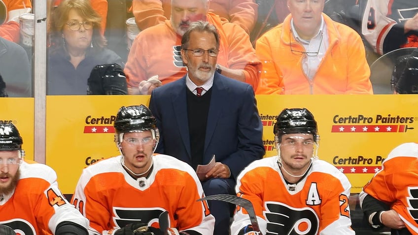 John Tortarella on Flyers bench