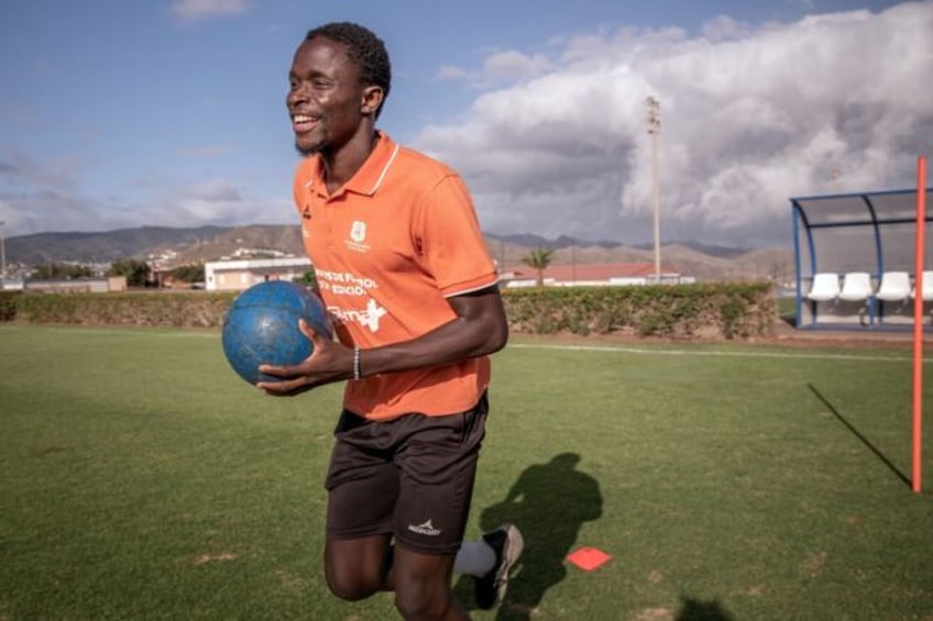 football helps migrant youths find their place in spains canary islands