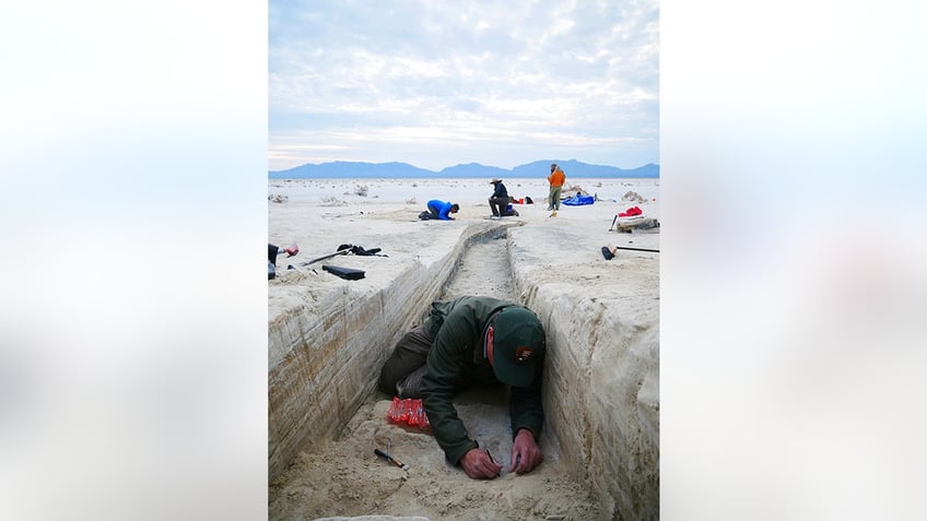 footprints found at ancient lake in new mexico challenge old belief of first humans in americas