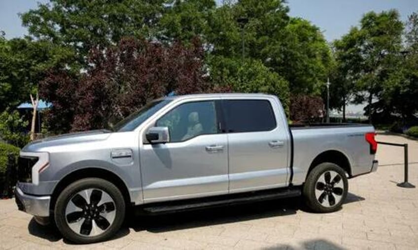 ford ceo admits reality check when he took electric f 150 truck on road trip