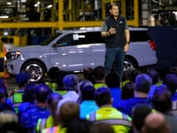 Ford says its Q1 profit fell by two-thirds and it expects a $1.5 billion hit from tariffs this year