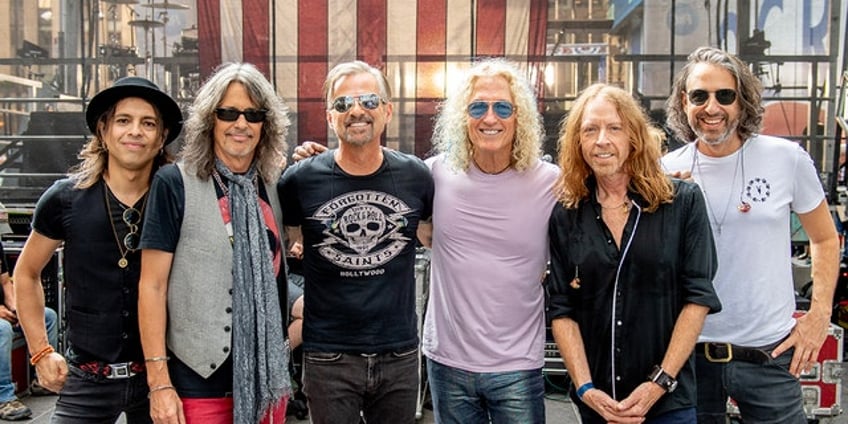foreigner frontman kelly hansen reveals wild fan interactions as band embarks on final tour