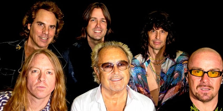 foreigner frontman kelly hansen reveals wild fan interactions as band embarks on final tour