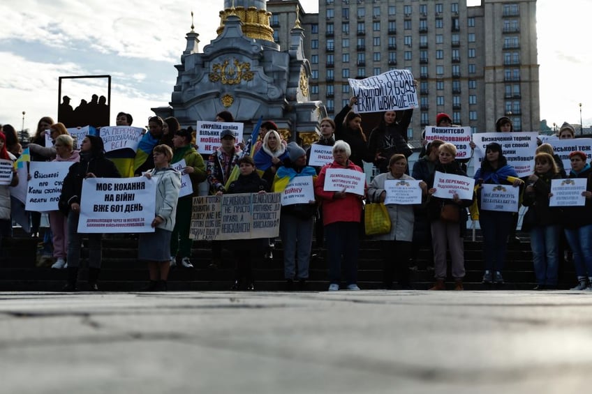 forever war mothers wives demand ukraine put cap on length of military service to get their men back