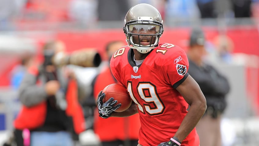 former buccaneers wr mike williams dead at 36 report