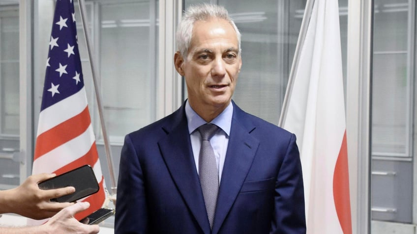 former chicago mayor rahm emanuels home tagged with nazi graffiti