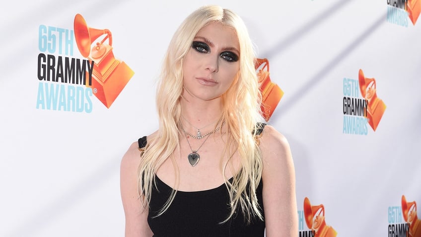 former child star taylor momsen was mocked relentlessly for iconic cindy lou who role in the grinch