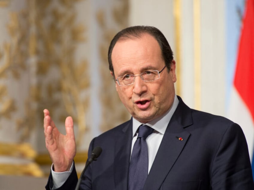 PARIS, FRANCE - MARCH 05: French president Francois Hollande at a meeting of an Internatio