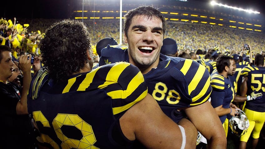 Craig Roh celebrating win