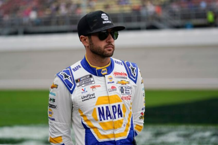 former nascar cup series champion chase elliott running out of time to make playoffs