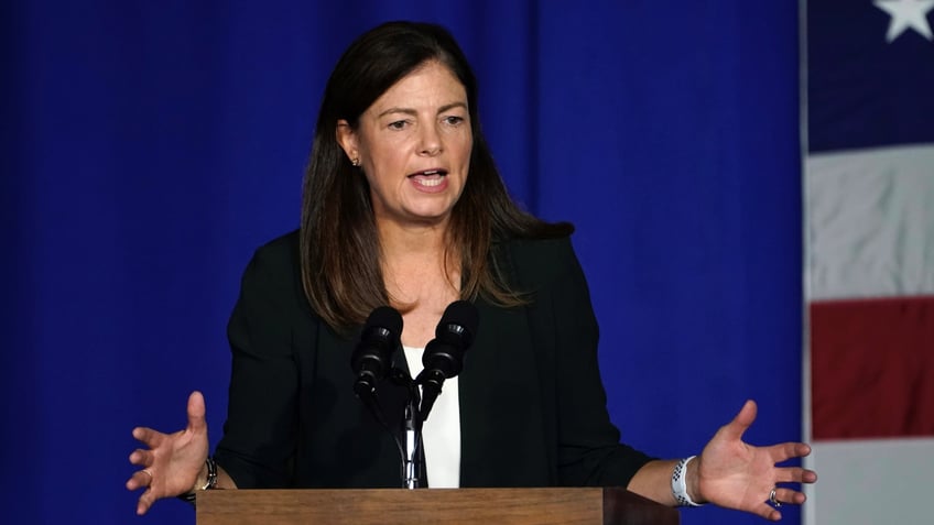 former new hampshire sen kelly ayotte launches republican bid for governor