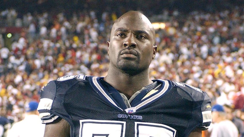 former nfl defensive end marcellus wiley accused of raping columbia student while attending in 1994 report