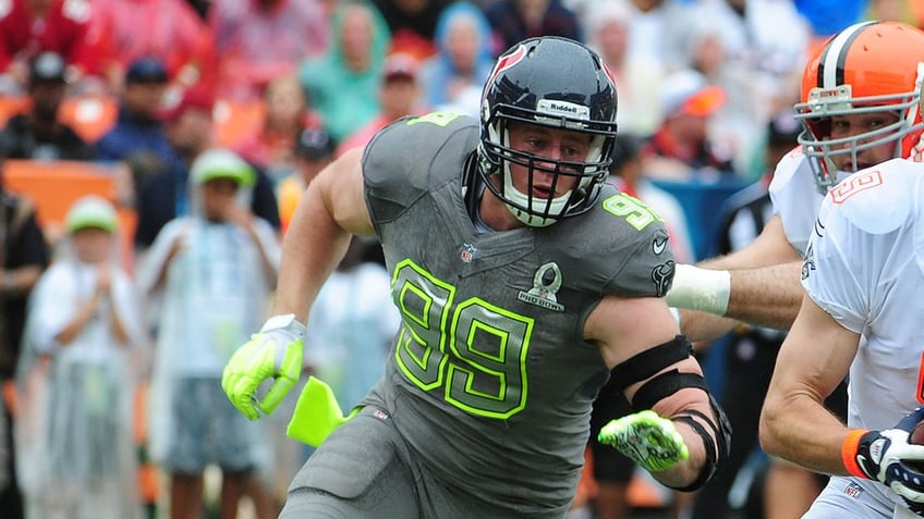 JJ Watt in Pro Bowl