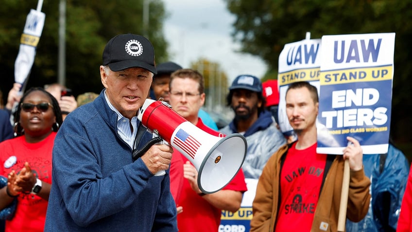 former obama aide lashes out at biden for bowing to progressives joining autoworkers picket line