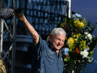 Former Panamanian president Martinelli leaves Nicaraguan embassy for asylum in Colombia