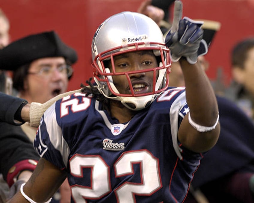 former patriot asante samuel says bill belichick absolutely not the greatest coach of all time