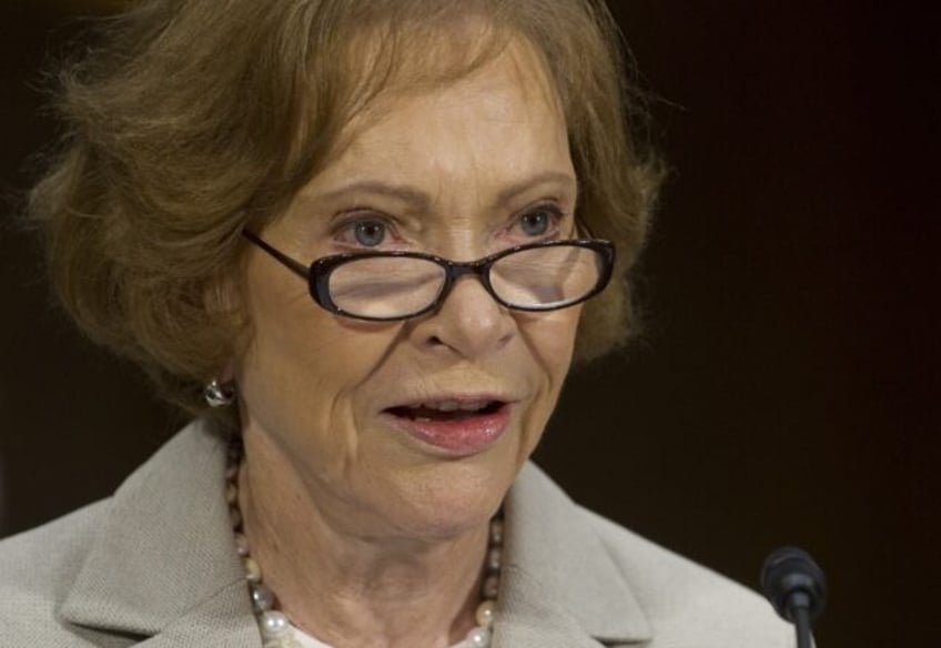 former us first lady and humanitarian rosalynn carter dead at 96