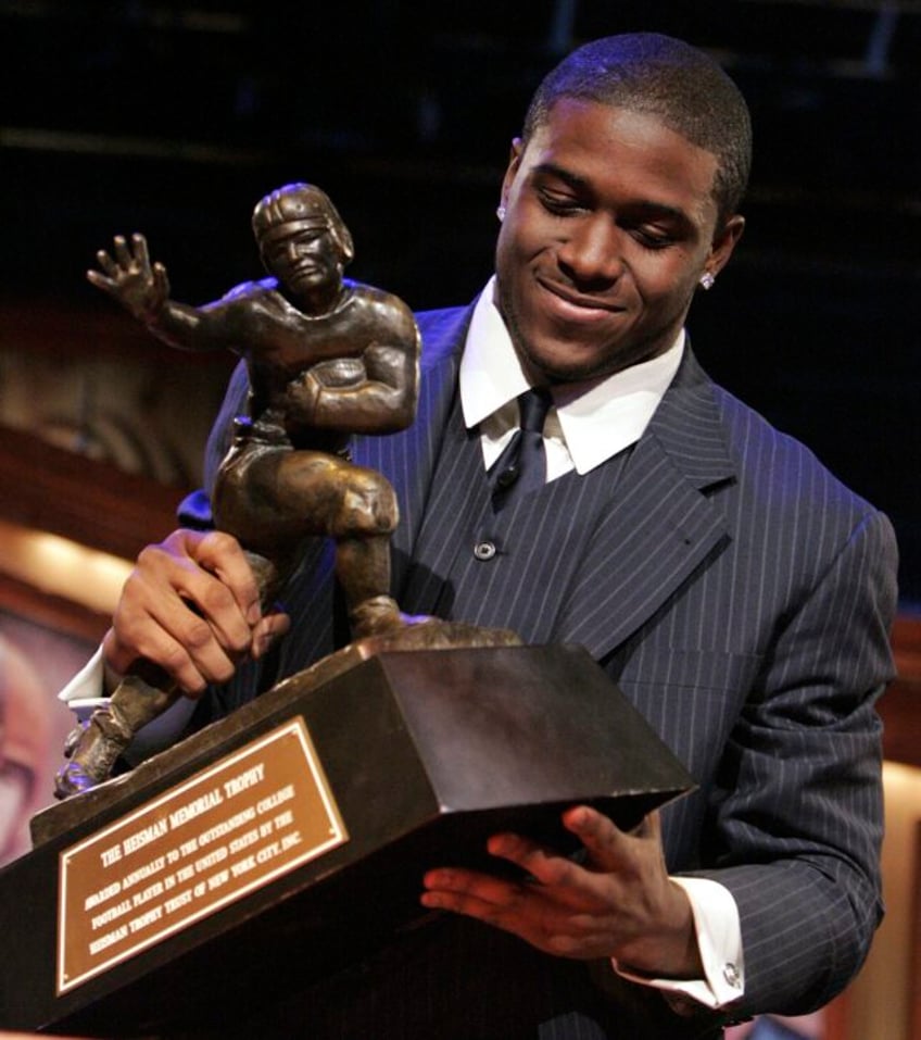 former usc star reggie bush plans defamation lawsuit against ncaa