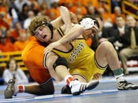 Former wrestling champion Ben Askren may need lung transplant, wife says