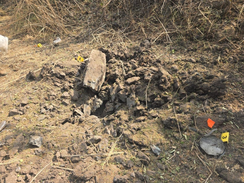 four mexican soldiers killed by cartel improvised explosive devices in michoacan