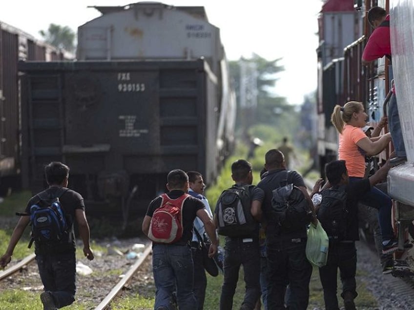 four year old girl shot by human smugglers during robbery in mexico