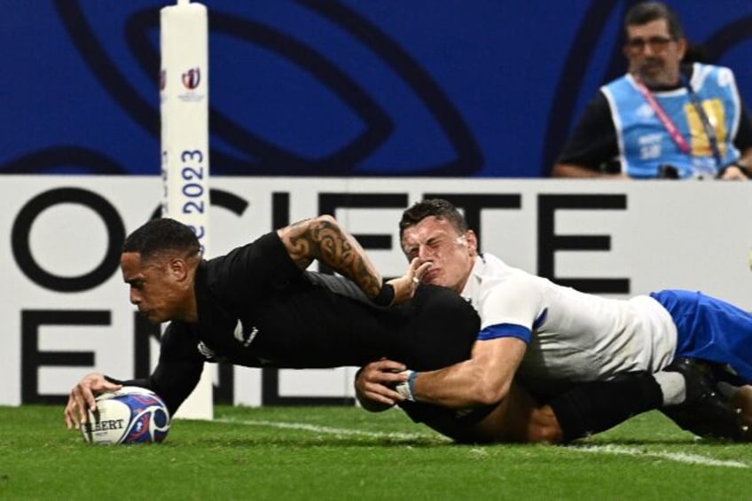 fourteen try new zealand trounce italy at rugby world cup