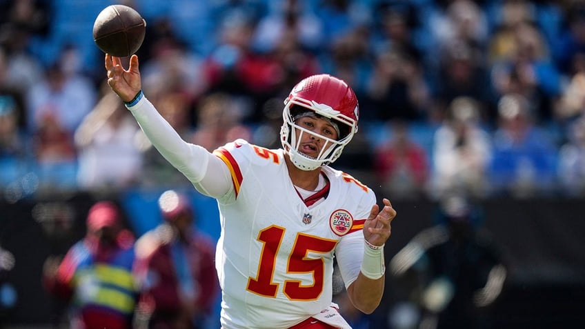 Patrick Mahomes in action