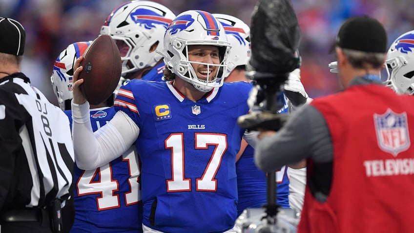 Josh Allen celebrates touchdown