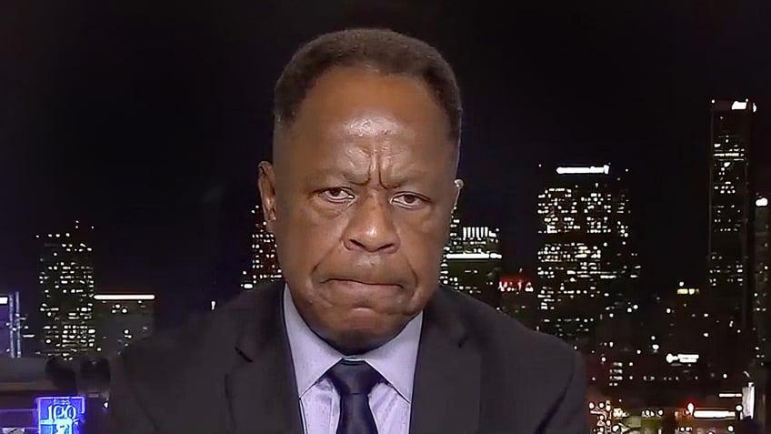fox news leo terrell stops man from shoplifting at la starbucks crime has been normalized