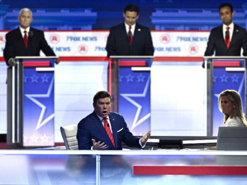 fox news loses control of gop debate scolds crowd candidates we cant hear