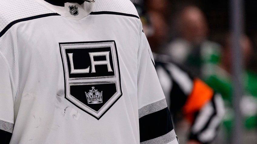 An LA Kings logo