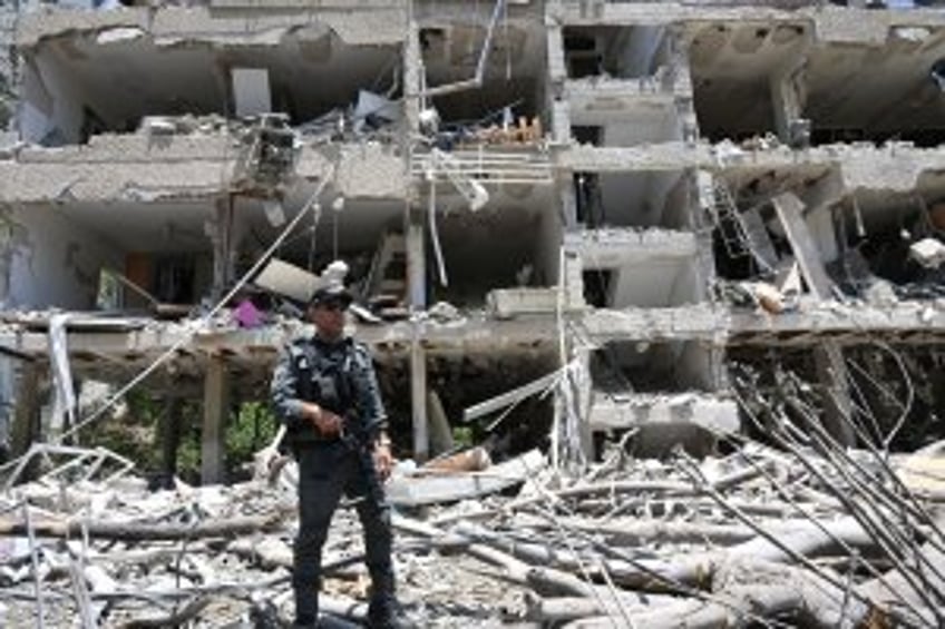 Iran, Israel exchange airstrikes as US officials divided over bombing