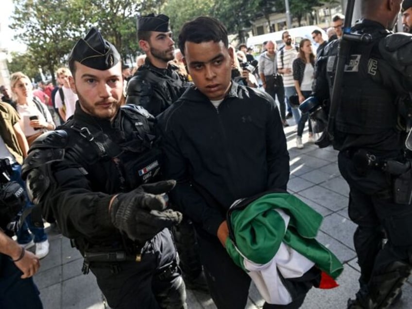 france bans pro palestinian rallies will arrest and deport trouble makers