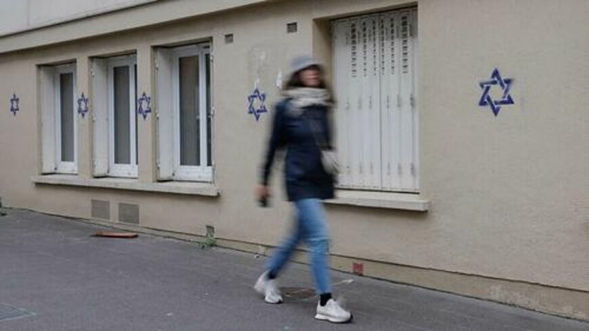 france thinks star of david graffiti might be russian destabilization campaign 